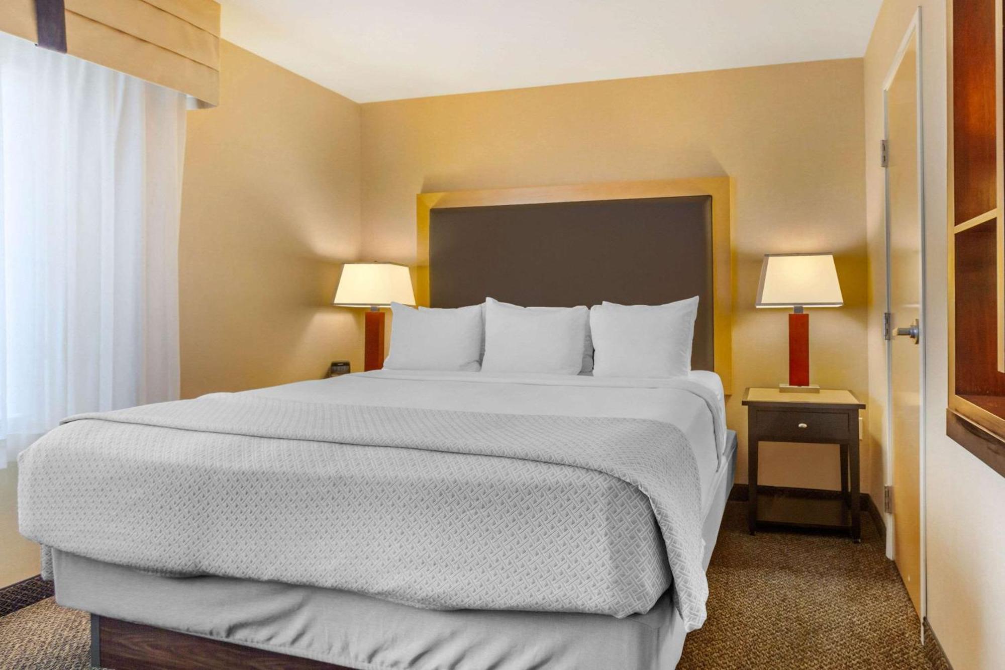 Cambria Hotel Ft Collins Fort Collins Exterior photo